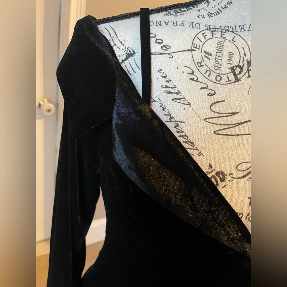 Gorgeous Top By Do + Be.                    B-150 - Picture 3 of 14